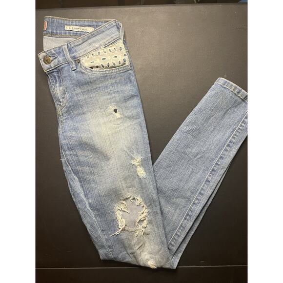 Vintage Women’s Guess Skinny Mid Distressed Patched Jeans Size 26x31 - Picture 1 of 12